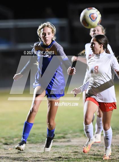 Thumbnail 2 in Chino Valley vs. St Johns (AIA 2A Semifinal) photogallery.