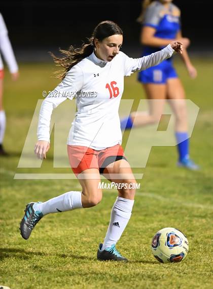 Thumbnail 2 in Chino Valley vs. St Johns (AIA 2A Semifinal) photogallery.