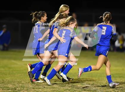 Thumbnail 2 in Chino Valley vs. St Johns (AIA 2A Semifinal) photogallery.