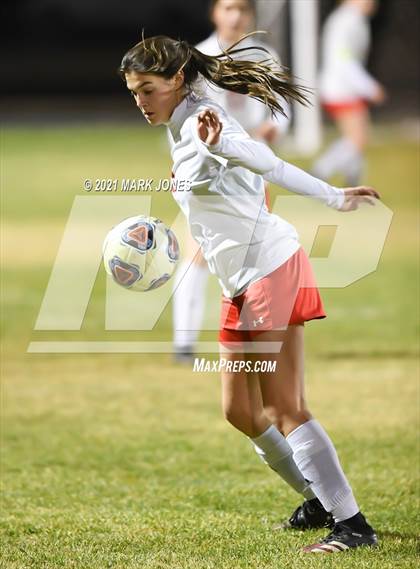 Thumbnail 3 in Chino Valley vs. St Johns (AIA 2A Semifinal) photogallery.