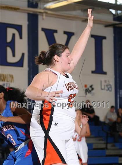 Thumbnail 3 in Christian Brothers vs. Vacaville (Dorothy Speck Memorial) photogallery.