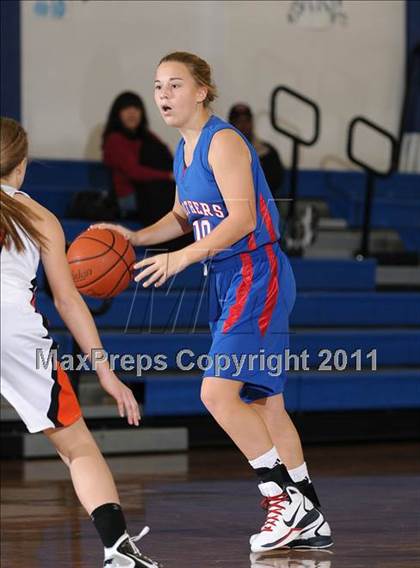 Thumbnail 3 in Christian Brothers vs. Vacaville (Dorothy Speck Memorial) photogallery.