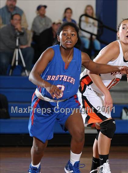 Thumbnail 3 in Christian Brothers vs. Vacaville (Dorothy Speck Memorial) photogallery.