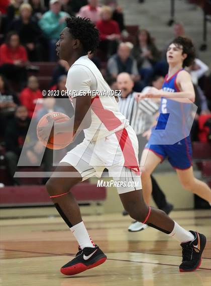 Thumbnail 2 in St. Thomas Catholic vs. Parish Episcopal (TAPPS 6A Regional Final) photogallery.