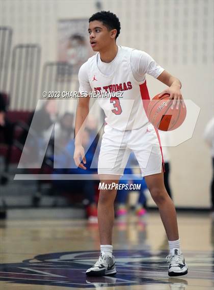 Thumbnail 2 in St. Thomas Catholic vs. Parish Episcopal (TAPPS 6A Regional Final) photogallery.