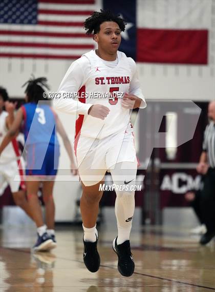 Thumbnail 3 in St. Thomas Catholic vs. Parish Episcopal (TAPPS 6A Regional Final) photogallery.