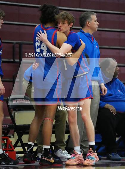 Thumbnail 1 in St. Thomas Catholic vs. Parish Episcopal (TAPPS 6A Regional Final) photogallery.