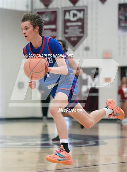 Thumbnail 3 in St. Thomas Catholic vs. Parish Episcopal (TAPPS 6A Regional Final) photogallery.