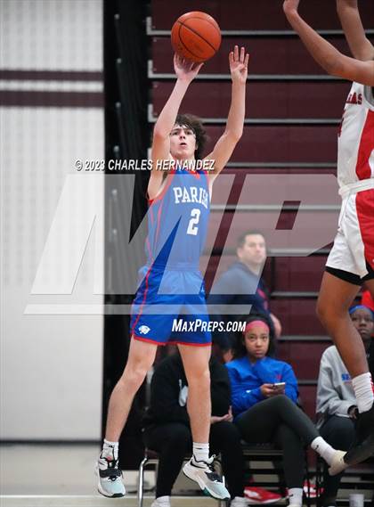 Thumbnail 1 in St. Thomas Catholic vs. Parish Episcopal (TAPPS 6A Regional Final) photogallery.