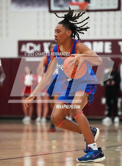 Thumbnail 1 in St. Thomas Catholic vs. Parish Episcopal (TAPPS 6A Regional Final) photogallery.