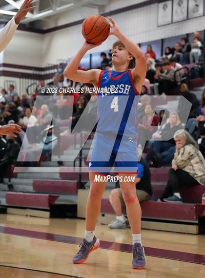 Thumbnail 1 in St. Thomas Catholic vs. Parish Episcopal (TAPPS 6A Regional Final) photogallery.