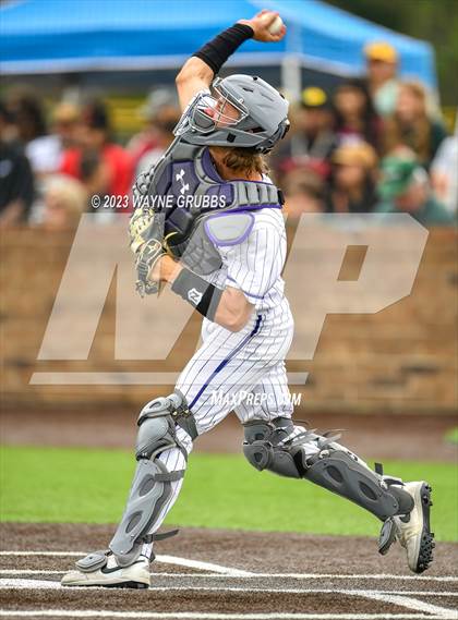Thumbnail 1 in Hallsville vs. Longview (UIL 5A Regional Quarterfinal Game 2) photogallery.