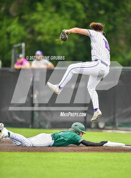 Thumbnail 1 in Hallsville vs. Longview (UIL 5A Regional Quarterfinal Game 2) photogallery.