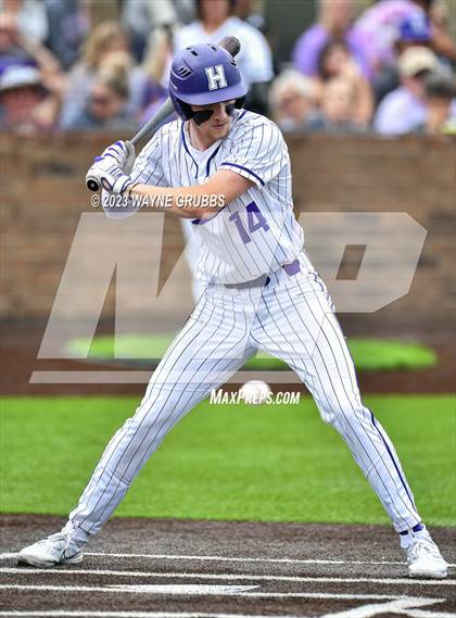 Thumbnail 2 in Hallsville vs. Longview (UIL 5A Regional Quarterfinal Game 2) photogallery.