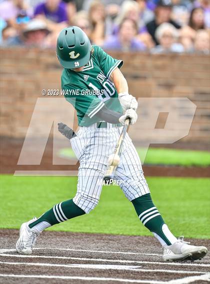 Thumbnail 2 in Hallsville vs. Longview (UIL 5A Regional Quarterfinal Game 2) photogallery.