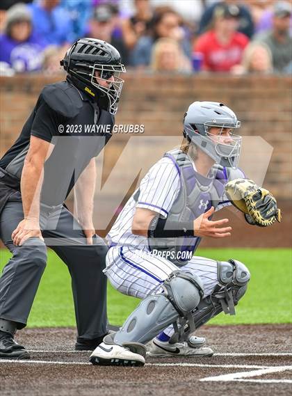 Thumbnail 1 in Hallsville vs. Longview (UIL 5A Regional Quarterfinal Game 2) photogallery.