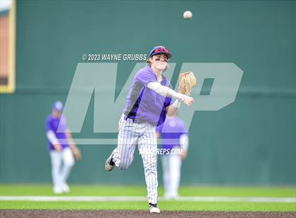 Thumbnail 3 in Hallsville vs. Longview (UIL 5A Regional Quarterfinal Game 2) photogallery.