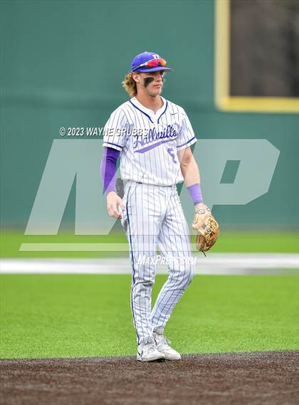 Thumbnail 2 in Hallsville vs. Longview (UIL 5A Regional Quarterfinal Game 2) photogallery.