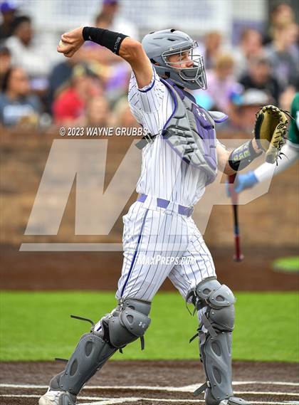 Thumbnail 2 in Hallsville vs. Longview (UIL 5A Regional Quarterfinal Game 2) photogallery.