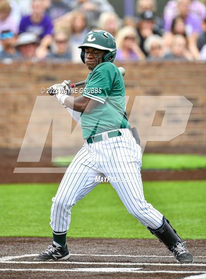 Thumbnail 1 in Hallsville vs. Longview (UIL 5A Regional Quarterfinal Game 2) photogallery.