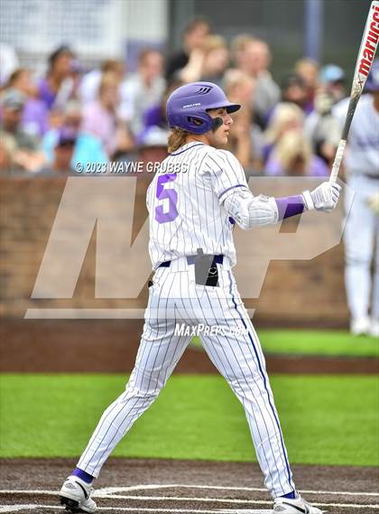 Thumbnail 2 in Hallsville vs. Longview (UIL 5A Regional Quarterfinal Game 2) photogallery.