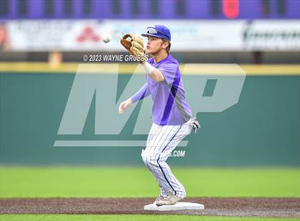 Thumbnail 1 in Hallsville vs. Longview (UIL 5A Regional Quarterfinal Game 2) photogallery.