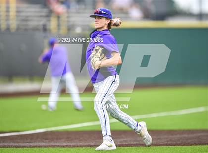 Thumbnail 2 in Hallsville vs. Longview (UIL 5A Regional Quarterfinal Game 2) photogallery.