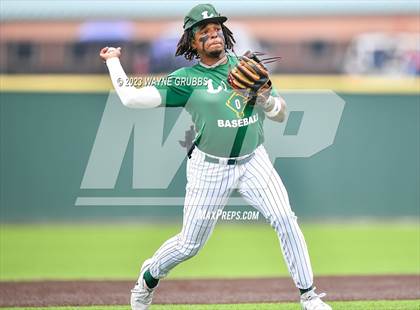 Thumbnail 3 in Hallsville vs. Longview (UIL 5A Regional Quarterfinal Game 2) photogallery.