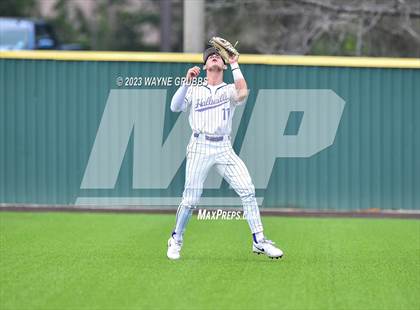Thumbnail 2 in Hallsville vs. Longview (UIL 5A Regional Quarterfinal Game 2) photogallery.
