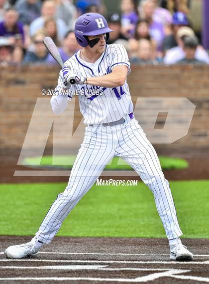 Thumbnail 3 in Hallsville vs. Longview (UIL 5A Regional Quarterfinal Game 2) photogallery.