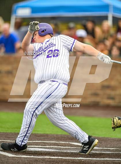 Thumbnail 3 in Hallsville vs. Longview (UIL 5A Regional Quarterfinal Game 2) photogallery.