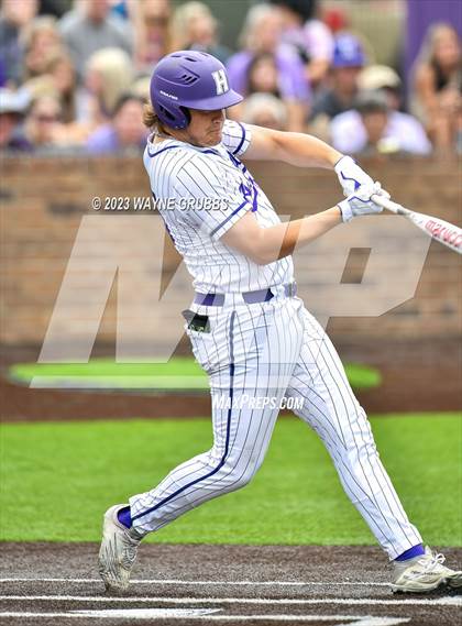 Thumbnail 3 in Hallsville vs. Longview (UIL 5A Regional Quarterfinal Game 2) photogallery.