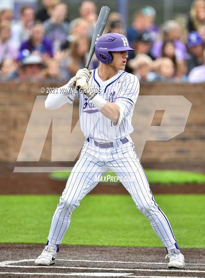 Thumbnail 2 in Hallsville vs. Longview (UIL 5A Regional Quarterfinal Game 2) photogallery.