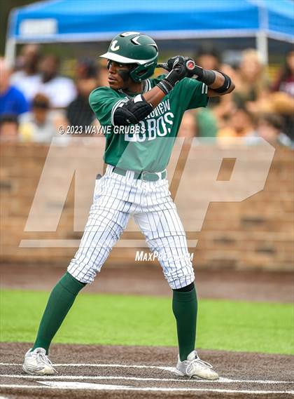 Thumbnail 3 in Hallsville vs. Longview (UIL 5A Regional Quarterfinal Game 2) photogallery.