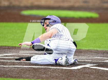 Thumbnail 1 in Hallsville vs. Longview (UIL 5A Regional Quarterfinal Game 2) photogallery.