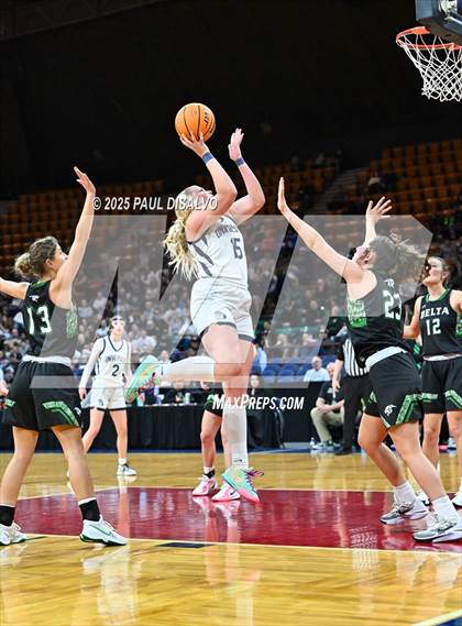 Thumbnail 2 in Delta vs. University (CHSAA 4A State Final) photogallery.