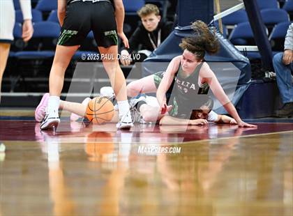 Thumbnail 1 in Delta vs. University (CHSAA 4A State Final) photogallery.