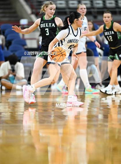 Thumbnail 1 in Delta vs. University (CHSAA 4A State Final) photogallery.