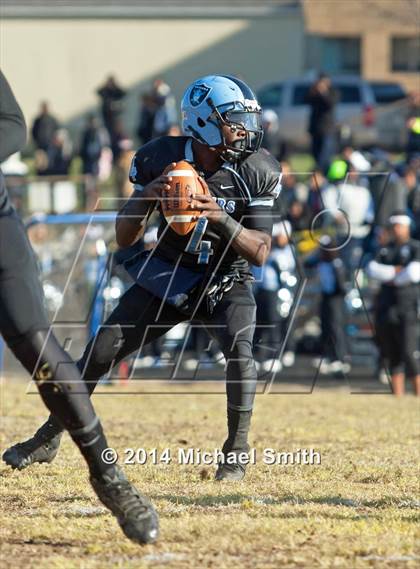 Thumbnail 3 in DuVal vs Eleanor Roosevelt (MPSSAA 4A South Region Final) photogallery.
