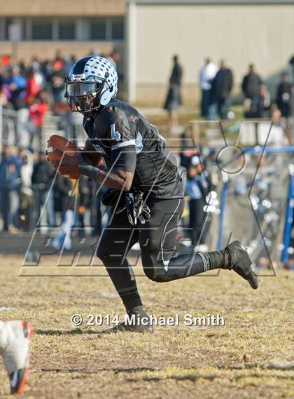 Thumbnail 2 in DuVal vs Eleanor Roosevelt (MPSSAA 4A South Region Final) photogallery.