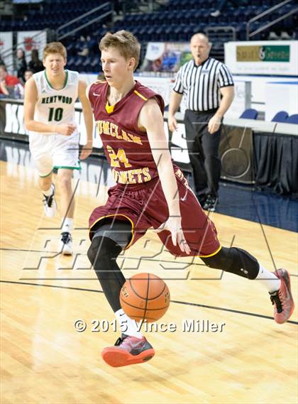 Thumbnail 3 in Enumclaw vs. Kentwood photogallery.