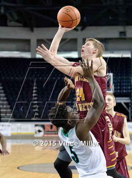 Thumbnail 2 in Enumclaw vs. Kentwood photogallery.