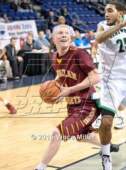 Thumbnail 3 in Enumclaw vs. Kentwood photogallery.