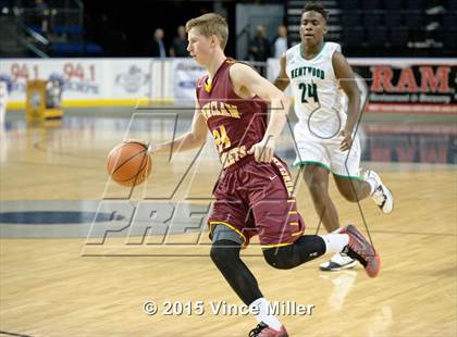 Thumbnail 2 in Enumclaw vs. Kentwood photogallery.