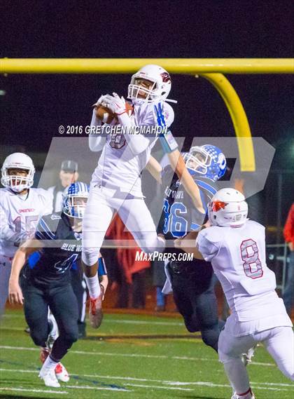 Thumbnail 3 in Greenwich vs. Darien (CIAC Class LL Quarterfinal) photogallery.