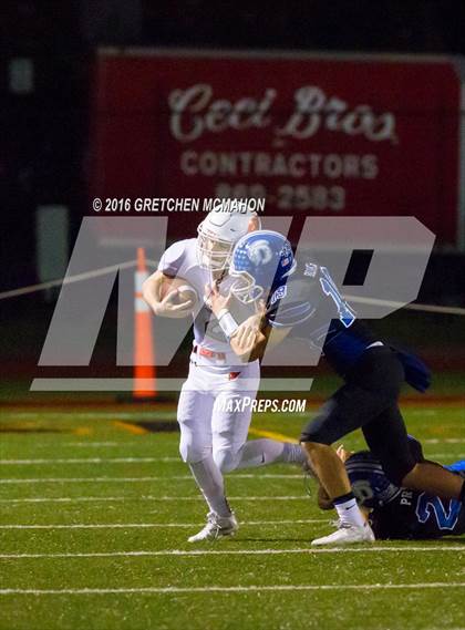 Thumbnail 1 in Greenwich vs. Darien (CIAC Class LL Quarterfinal) photogallery.
