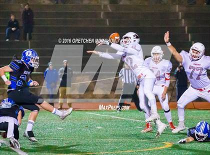 Thumbnail 3 in Greenwich vs. Darien (CIAC Class LL Quarterfinal) photogallery.