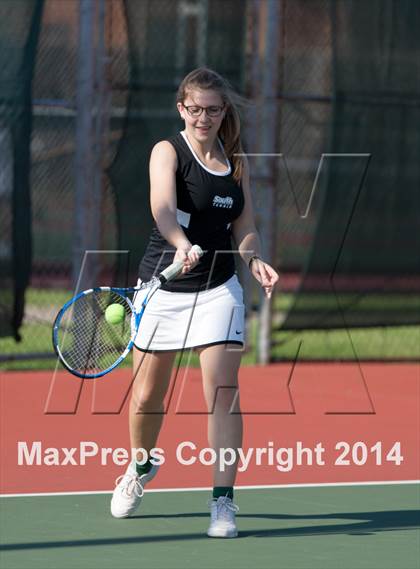 Thumbnail 3 in Emery/Weiner vs. Lutheran South photogallery.