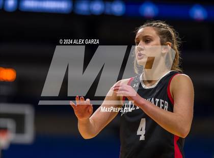 Thumbnail 2 in Huntington vs. Shallowater (UIL 3A Basketball Final) photogallery.