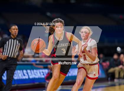 Thumbnail 3 in Huntington vs. Shallowater (UIL 3A Basketball Final) photogallery.